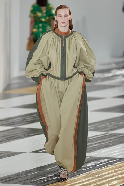 Look 28